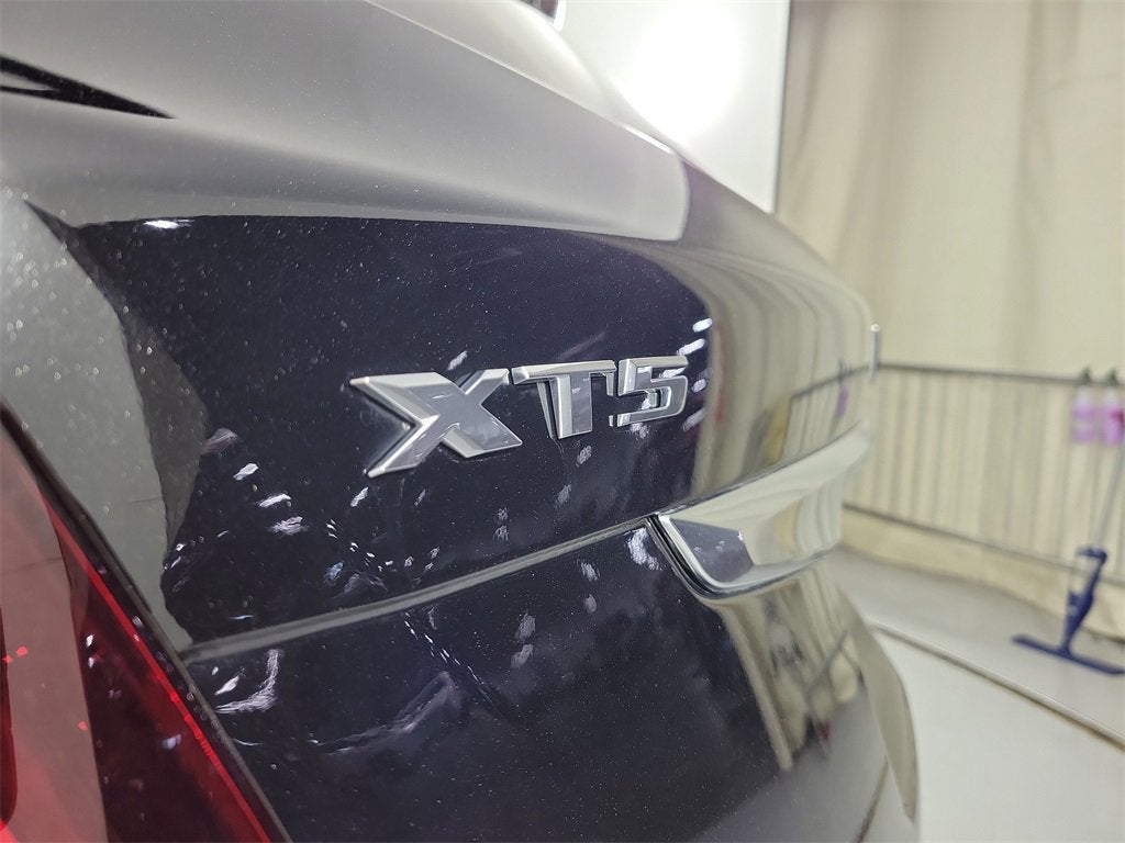 2023 Cadillac XT5 Luxury