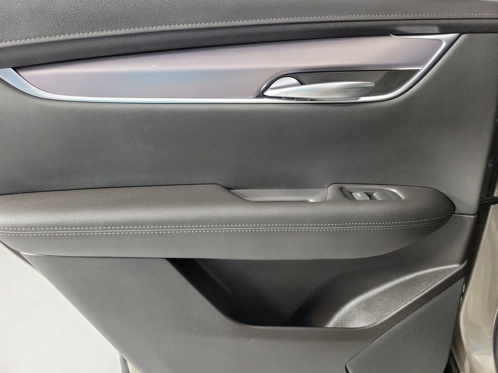 2023 Cadillac XT5 Luxury
