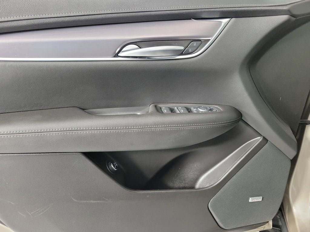 2023 Cadillac XT5 Luxury