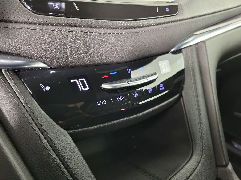 2023 Cadillac XT5 Luxury