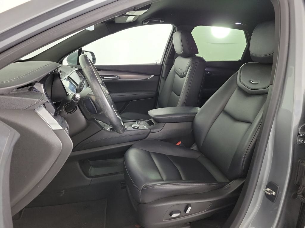 2023 Cadillac XT5 Luxury