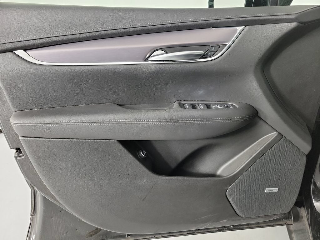 2023 Cadillac XT5 Luxury