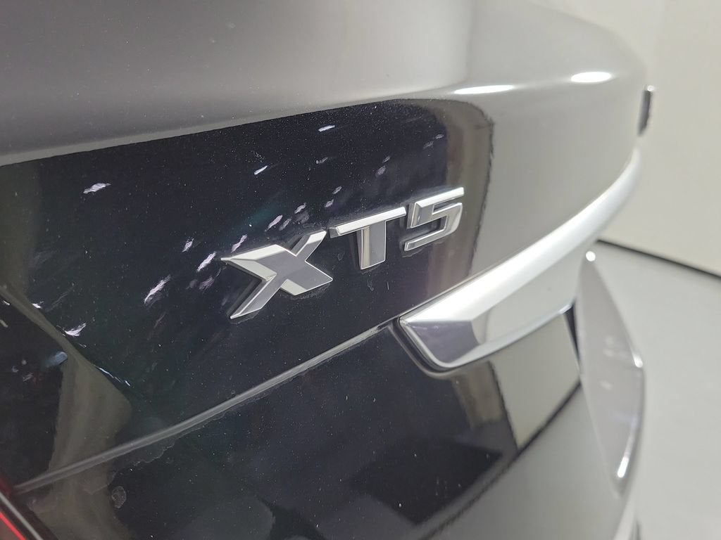 2023 Cadillac XT5 Luxury