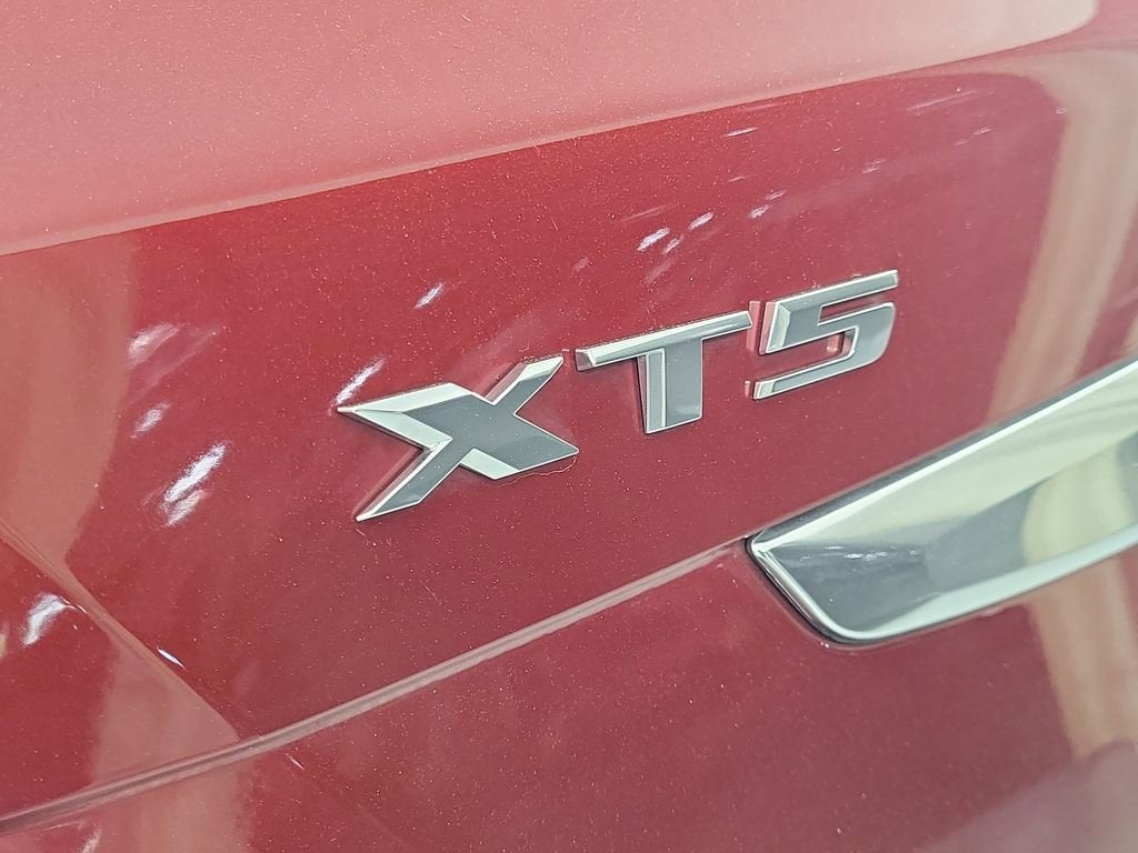2023 Cadillac XT5 Luxury