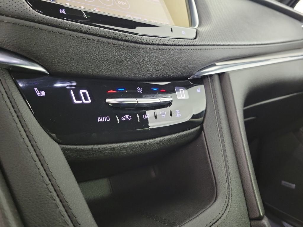 2024 Cadillac XT5 Luxury