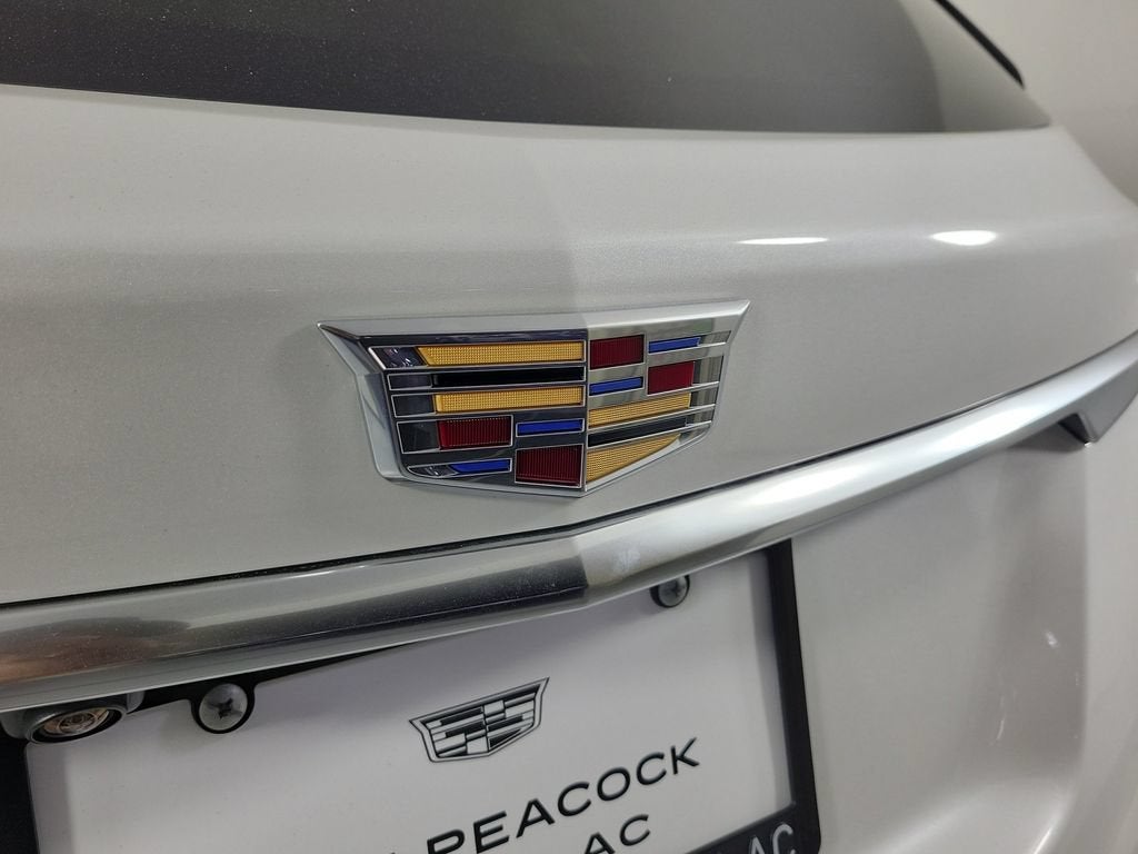 2022 Cadillac XT5 Premium Luxury