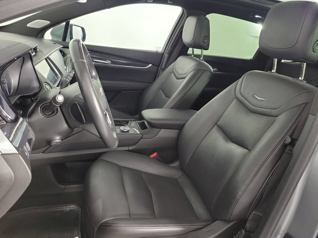 2023 Cadillac XT5 FWD Premium Luxury