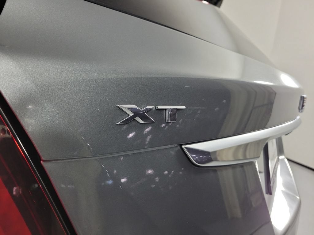 2023 Cadillac XT5 FWD Premium Luxury