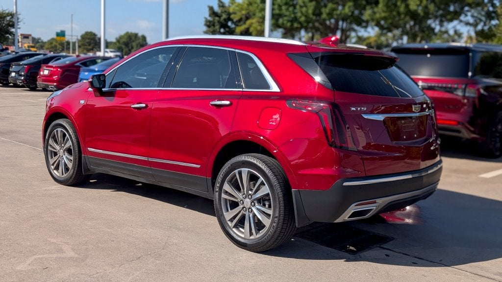 2021 Cadillac XT5 FWD Premium Luxury
