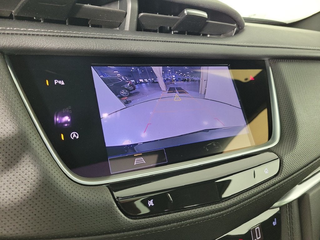 2023 Cadillac XT5 FWD Premium Luxury