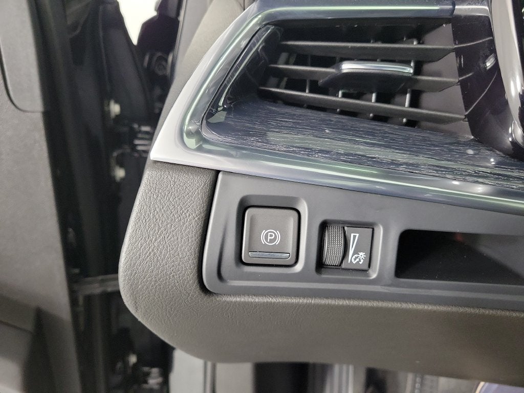 2023 Cadillac XT5 FWD Premium Luxury
