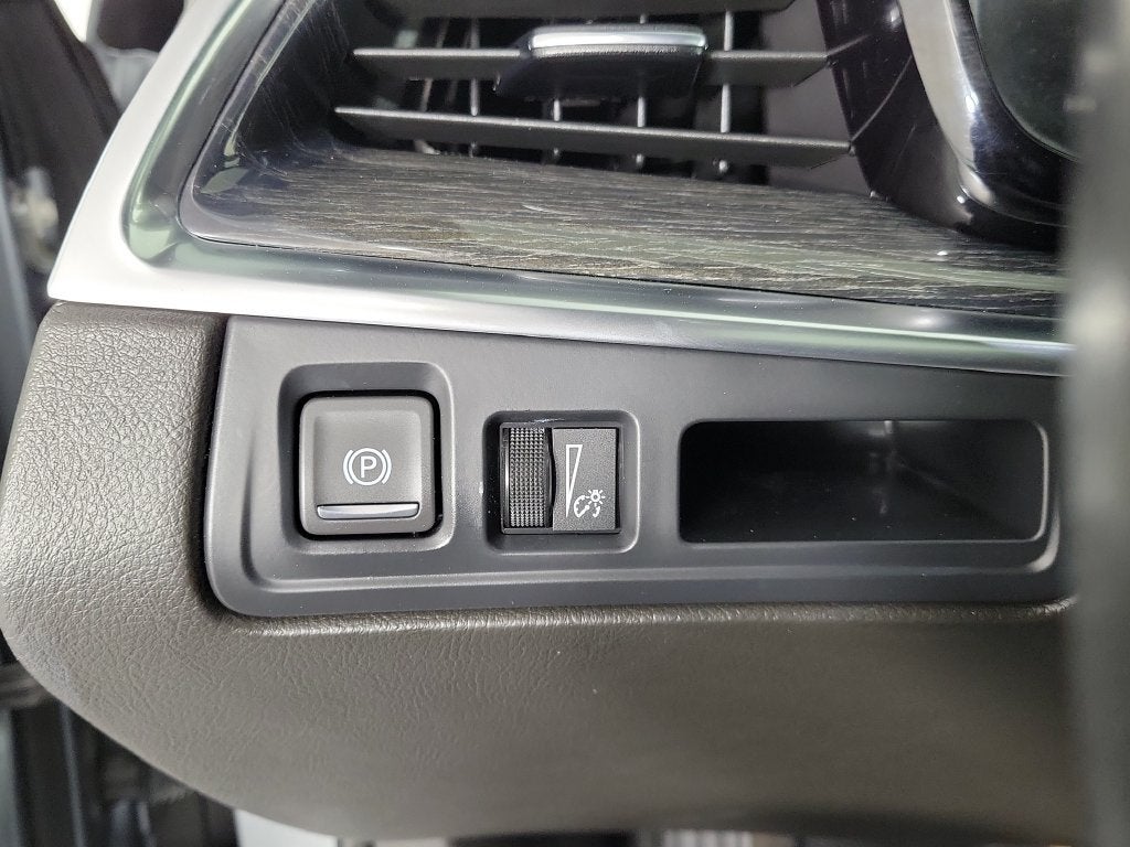 2023 Cadillac XT5 FWD Premium Luxury