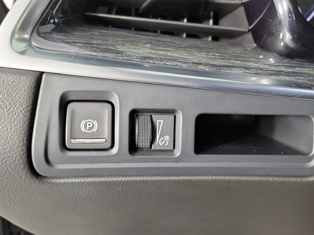 2023 Cadillac XT5 FWD Premium Luxury
