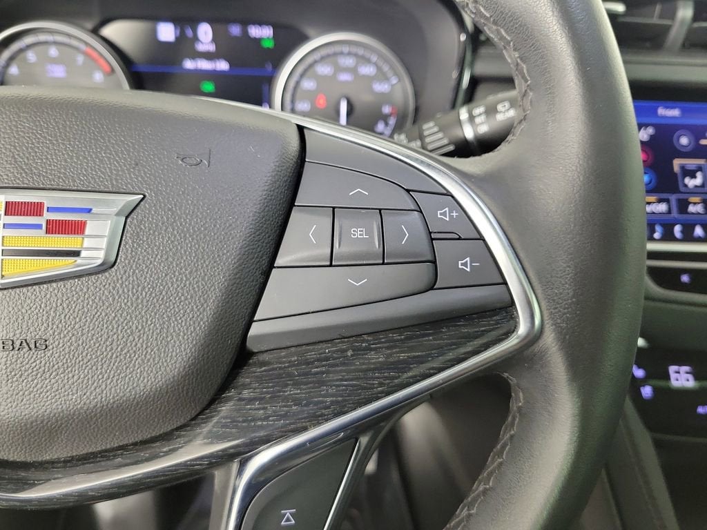 2022 Cadillac XT5 Premium Luxury