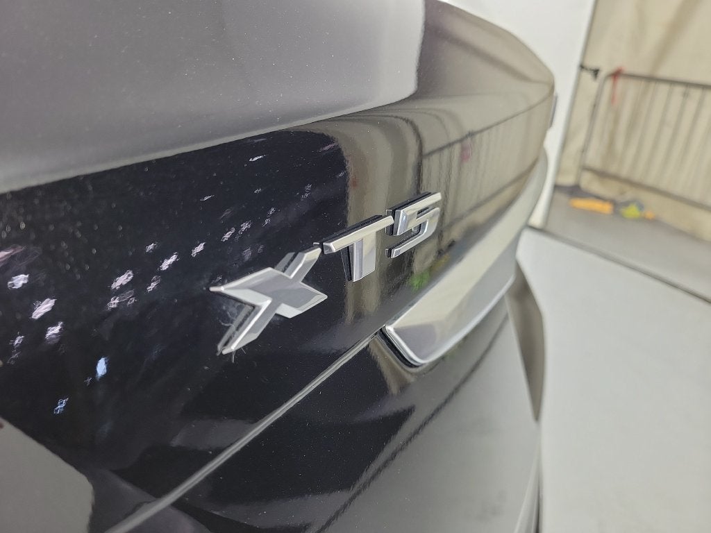 2023 Cadillac XT5 FWD Premium Luxury