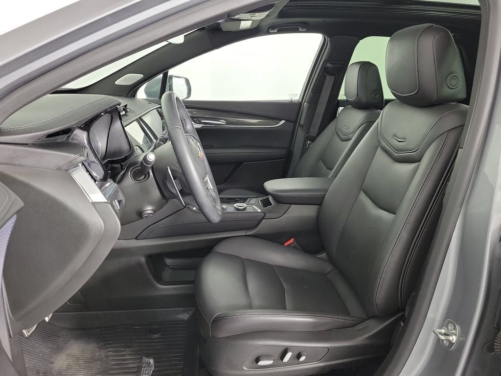 2025 Cadillac XT5 Sport