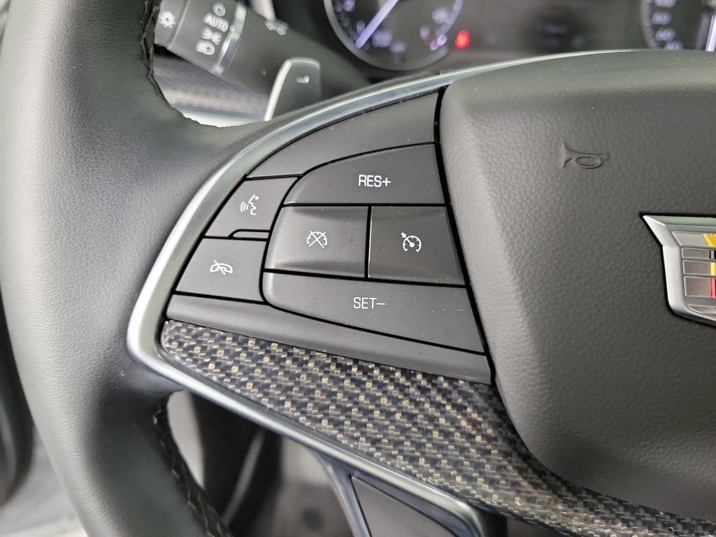 2025 Cadillac XT5 Sport