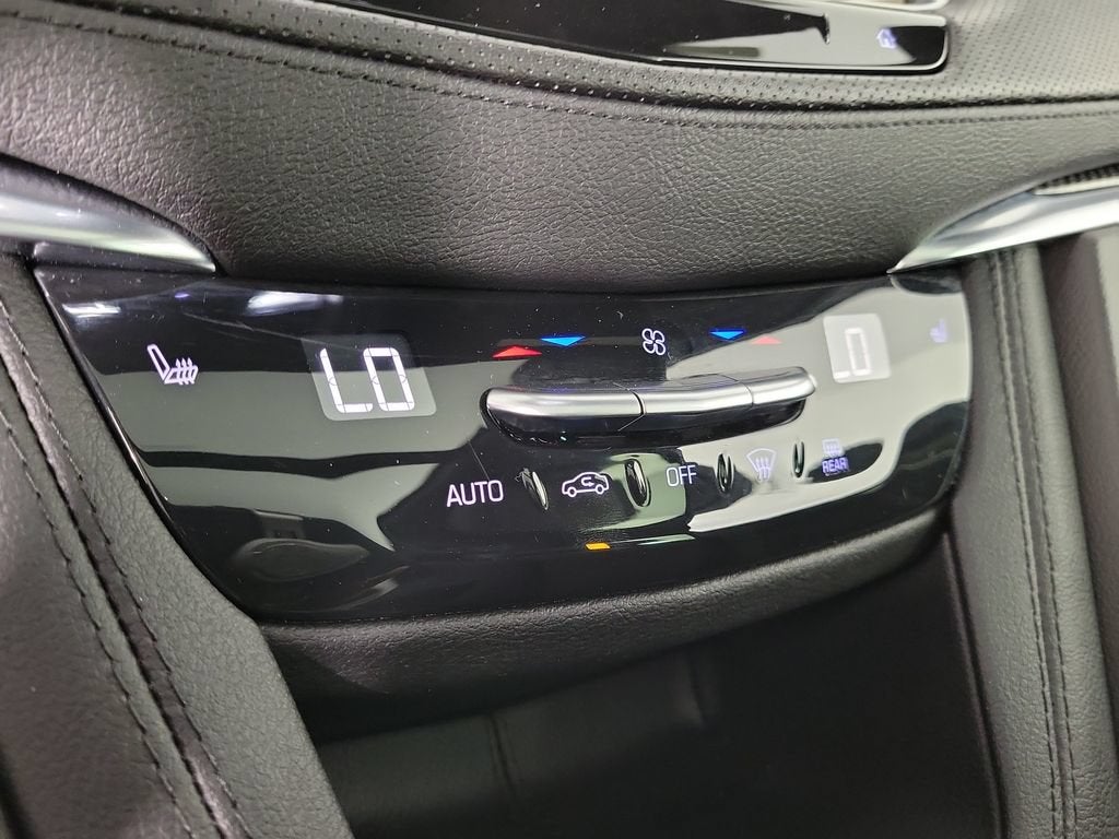 2025 Cadillac XT5 Sport