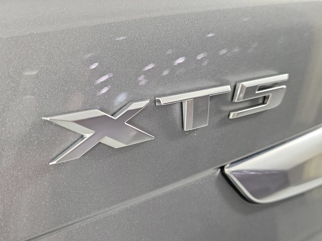 2025 Cadillac XT5 Sport