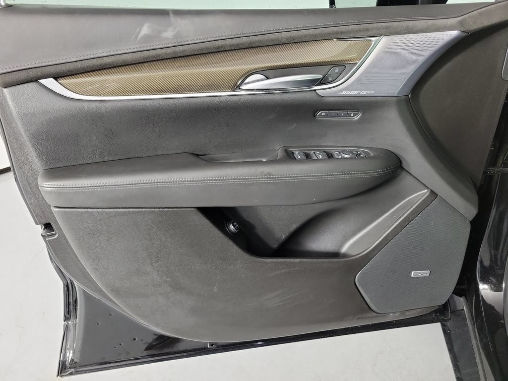 2023 Cadillac XT5 Sport