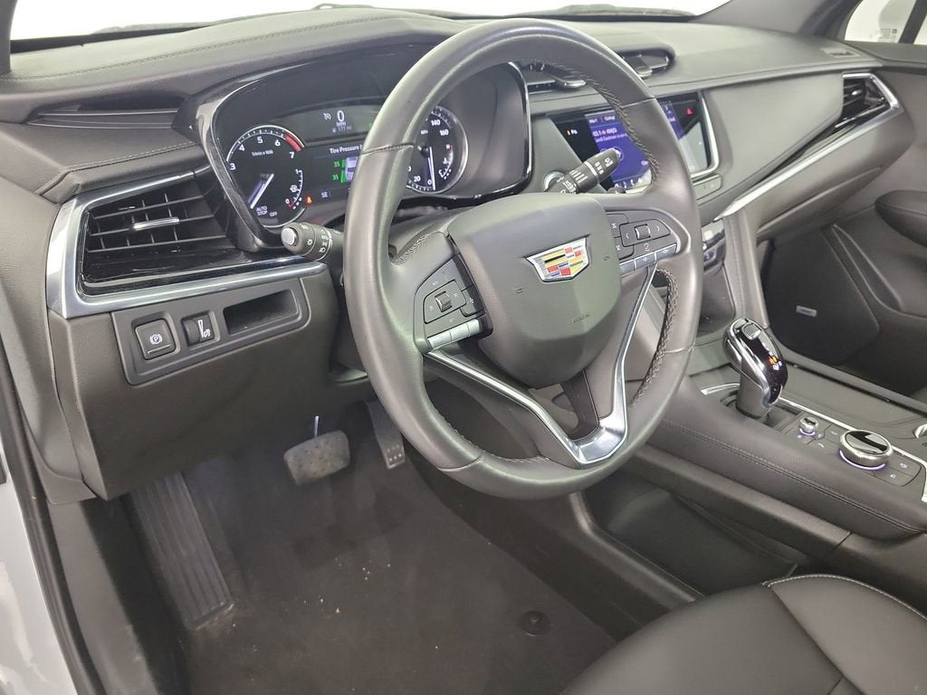 2024 Cadillac XT6 Luxury