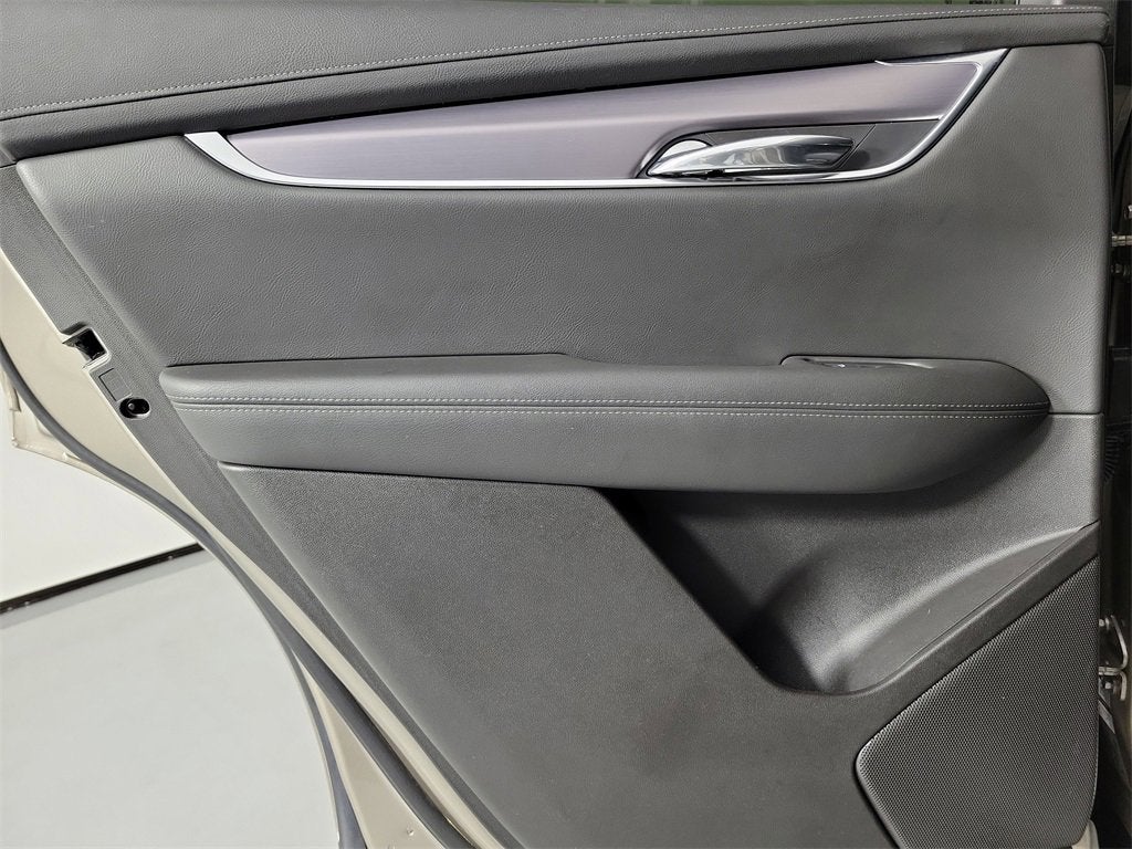 2023 Cadillac XT6 Luxury