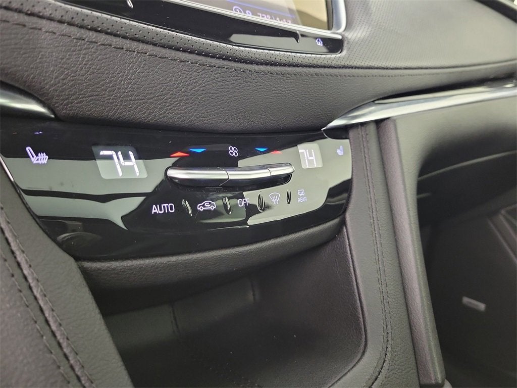 2023 Cadillac XT6 Luxury