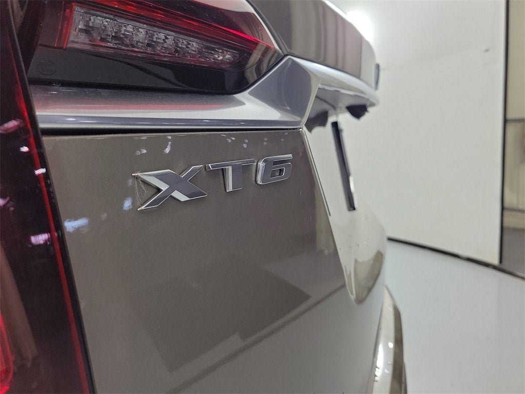 2023 Cadillac XT6 Luxury