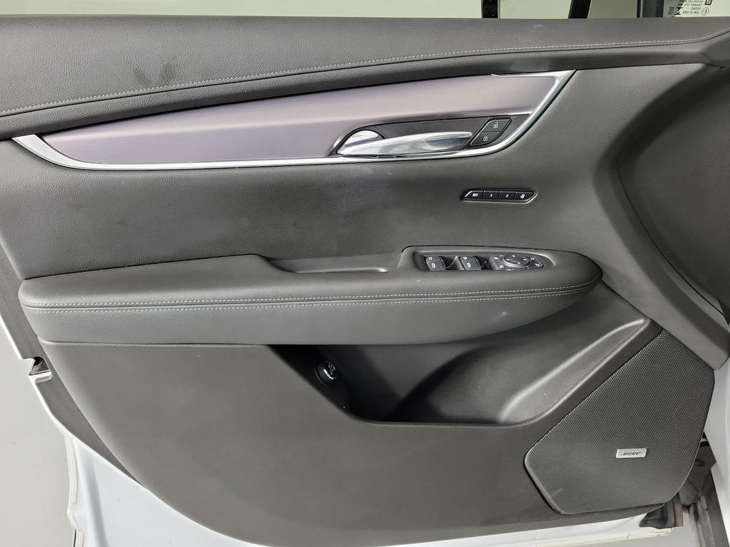 2023 Cadillac XT6 Luxury