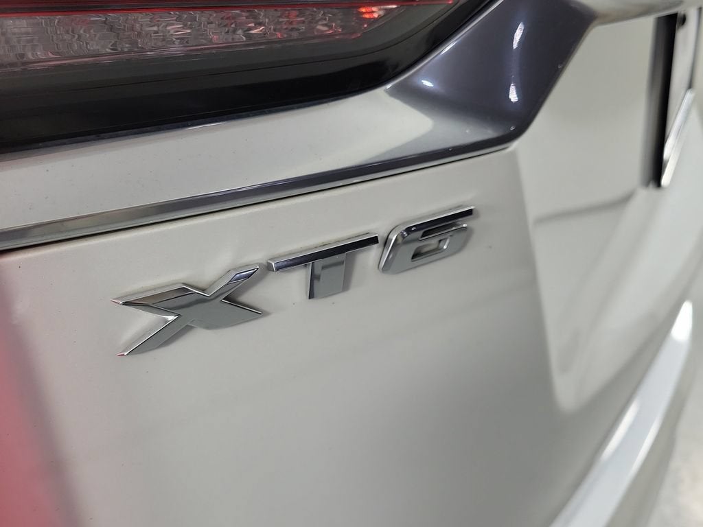 2023 Cadillac XT6 Luxury