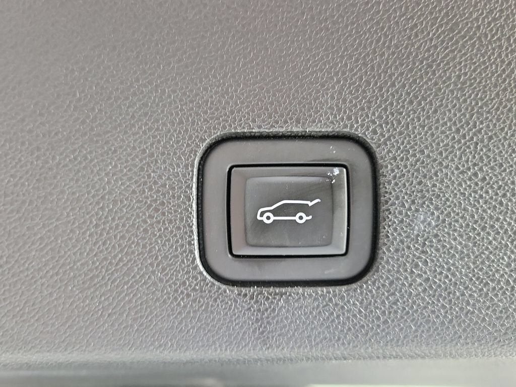 2023 Cadillac XT6 Luxury