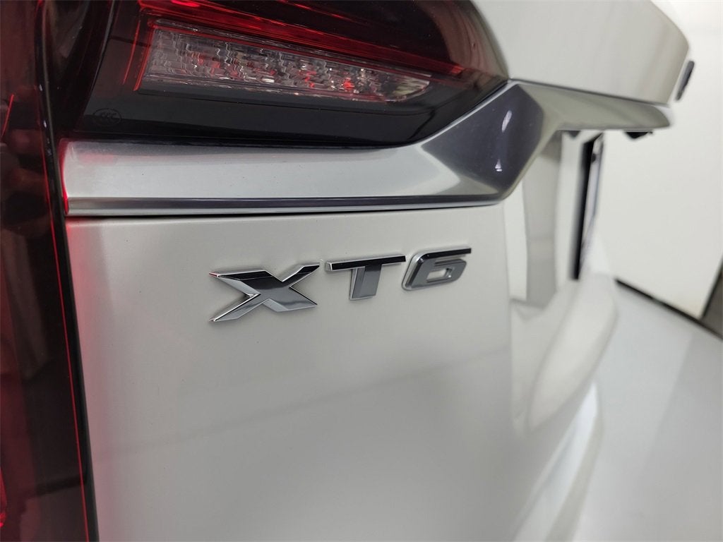 2024 Cadillac XT6 Luxury