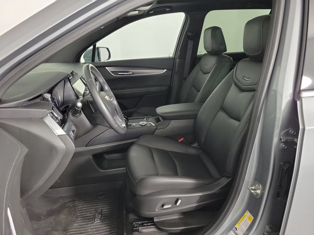2024 Cadillac XT6 Luxury