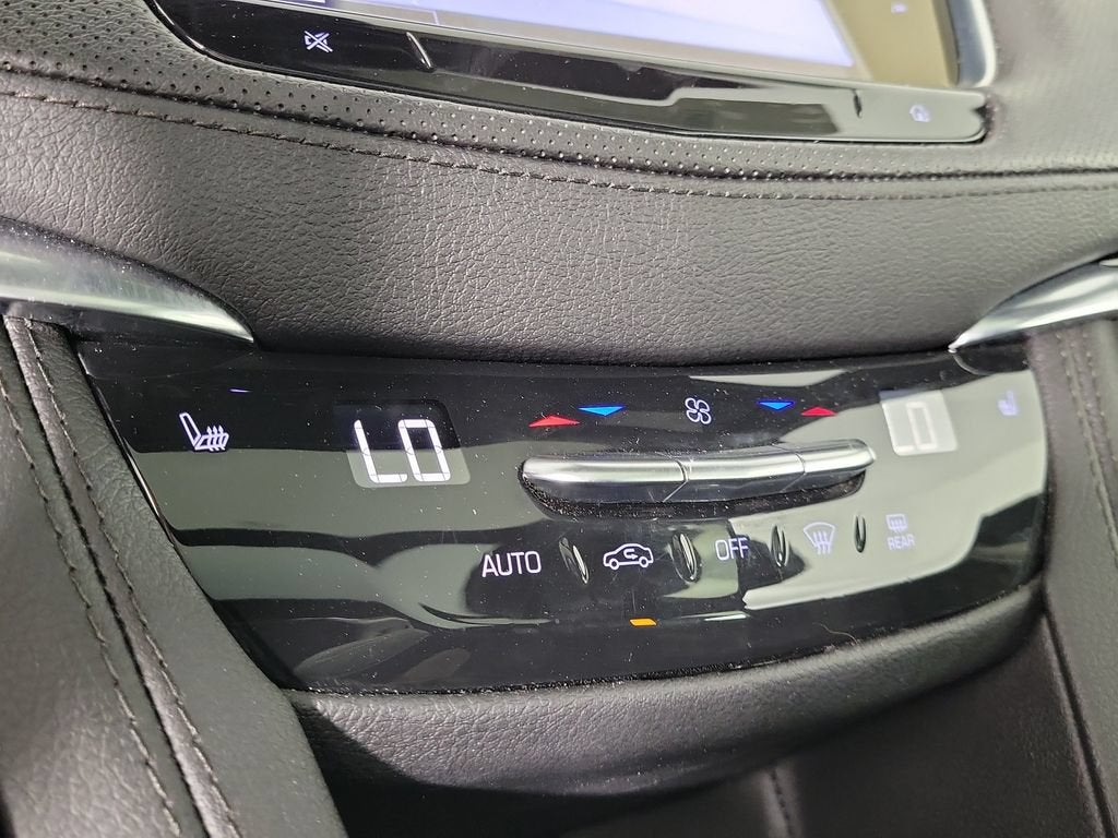 2024 Cadillac XT6 Luxury