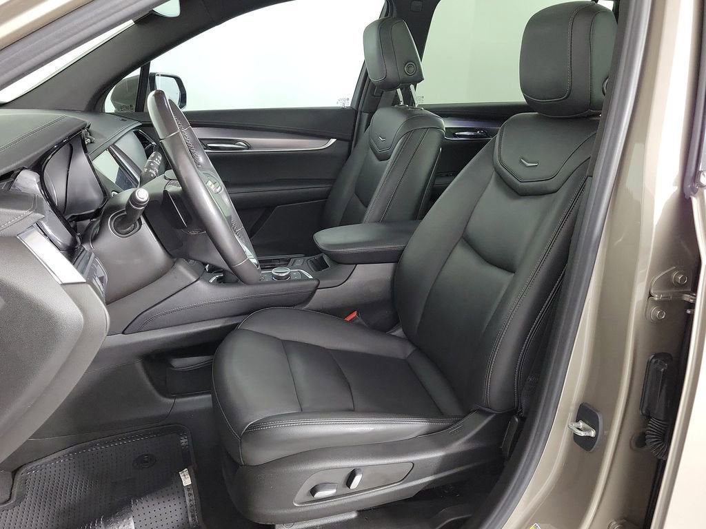 2023 Cadillac XT6 Luxury
