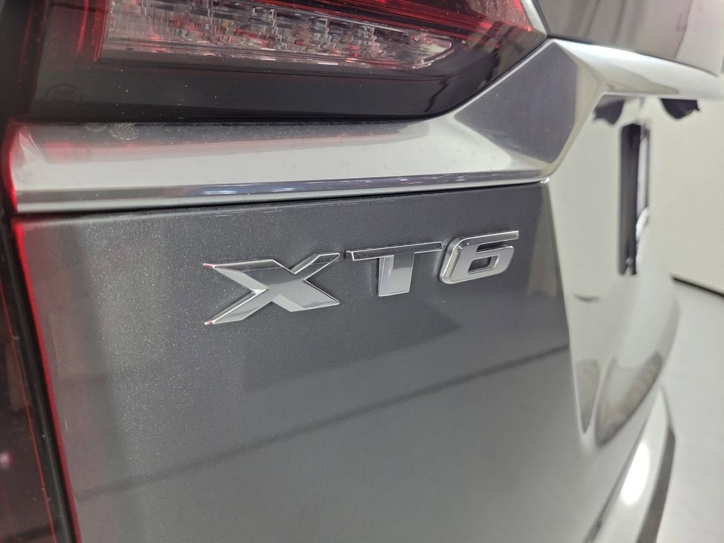 2023 Cadillac XT6 Luxury