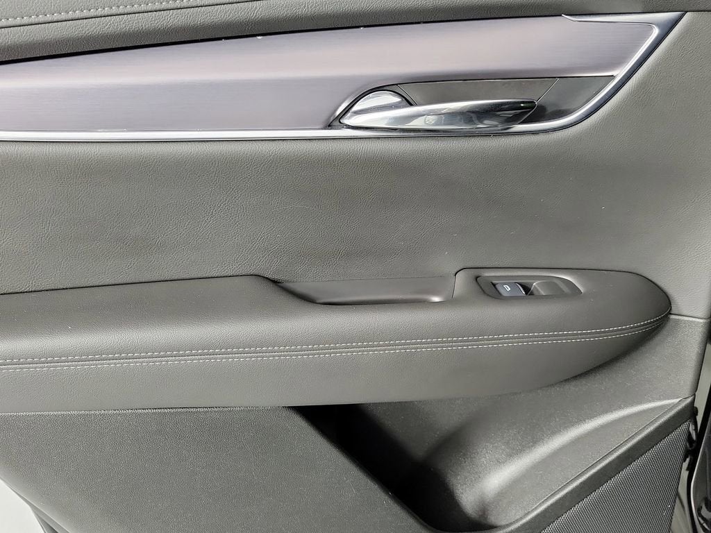 2025 Cadillac XT6 Luxury
