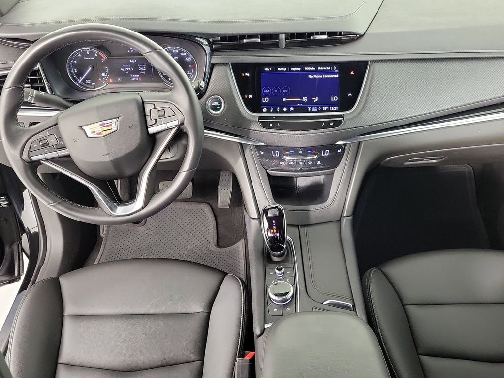 2025 Cadillac XT6 Luxury