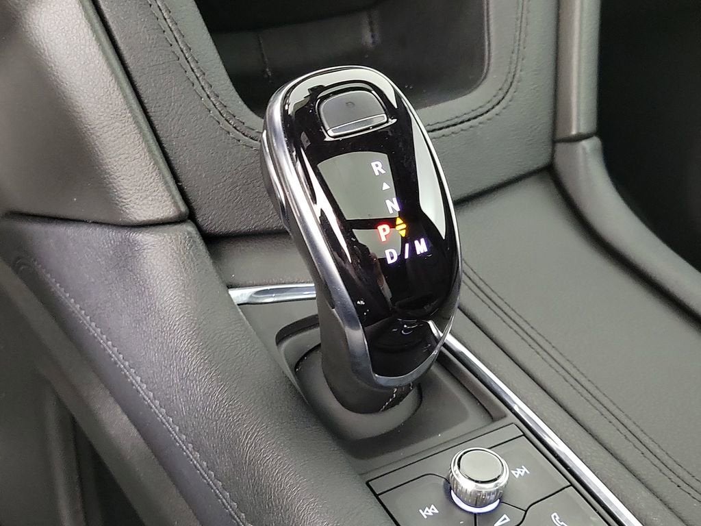 2025 Cadillac XT6 Luxury