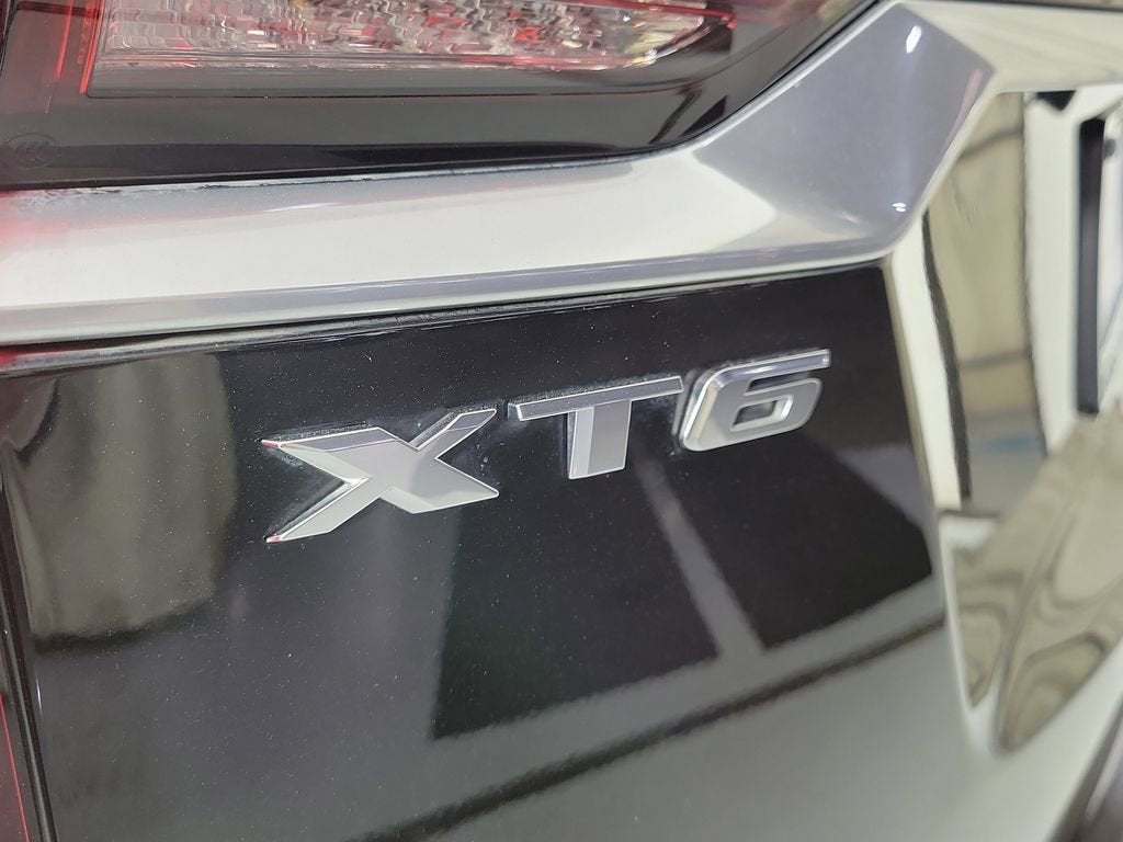 2025 Cadillac XT6 Luxury