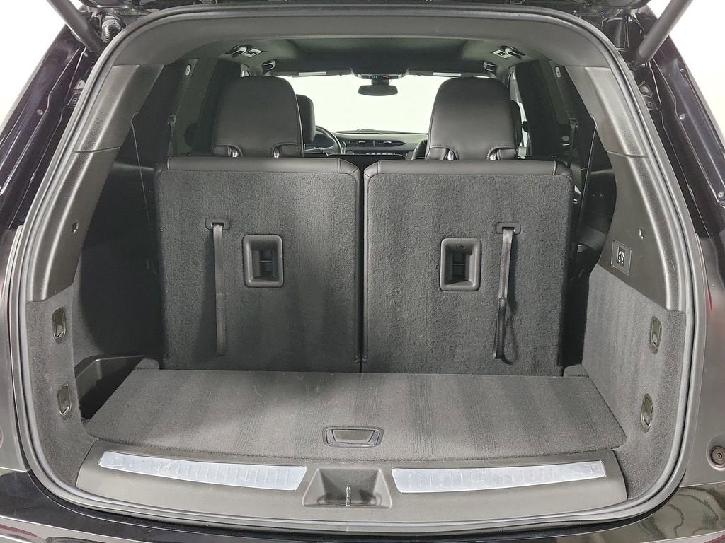 2025 Cadillac XT6 Luxury