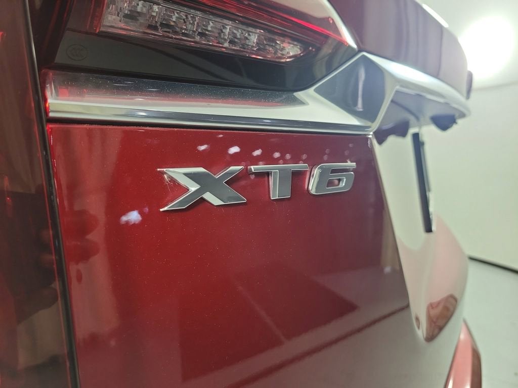 2022 Cadillac XT6 Luxury