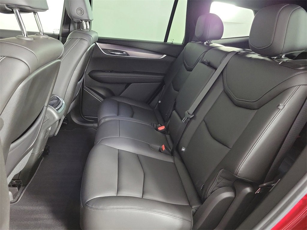 2025 Cadillac XT6 Luxury