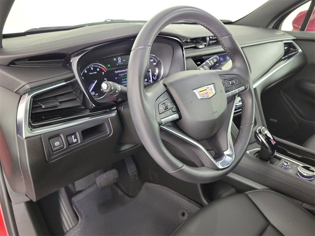 2025 Cadillac XT6 Luxury