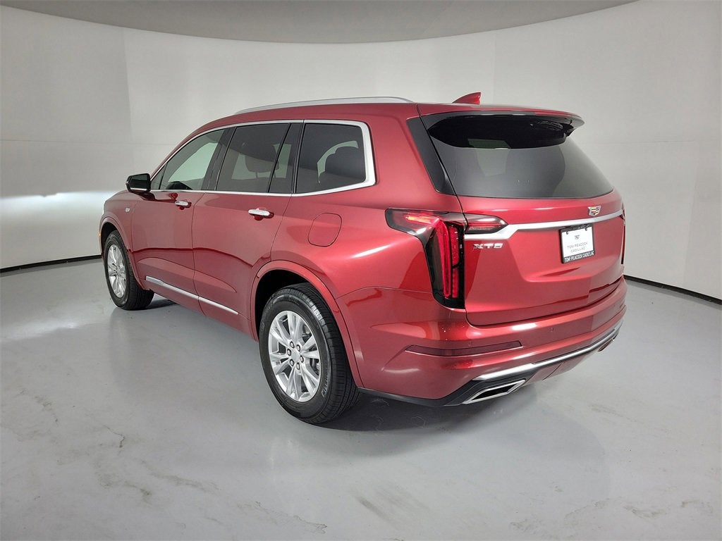 2025 Cadillac XT6 Luxury