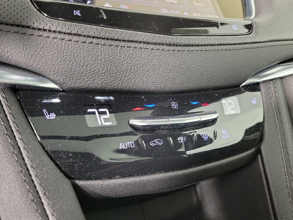 2024 Cadillac XT6 Luxury