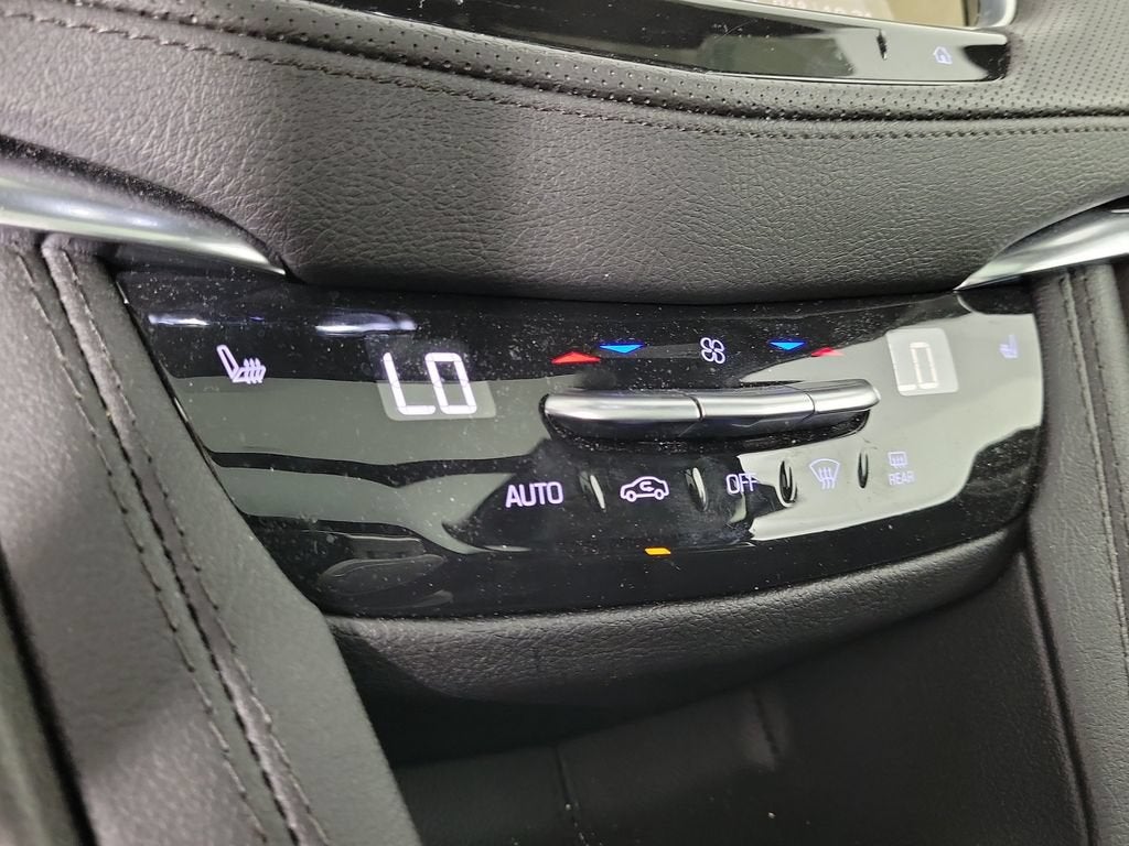 2024 Cadillac XT6 Luxury