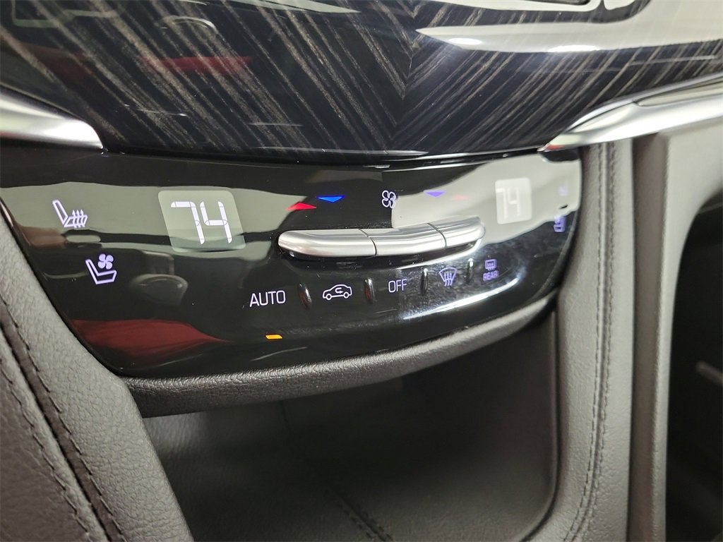 2025 Cadillac XT6 Premium Luxury