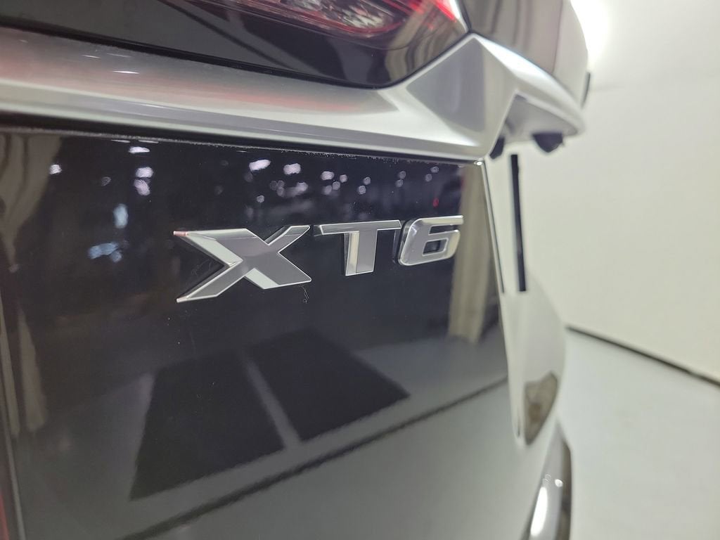 2020 Cadillac XT6 FWD Premium Luxury