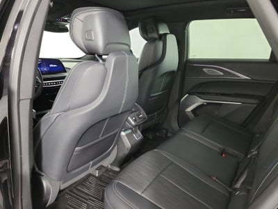 2024 Cadillac LYRIQ Luxury 2